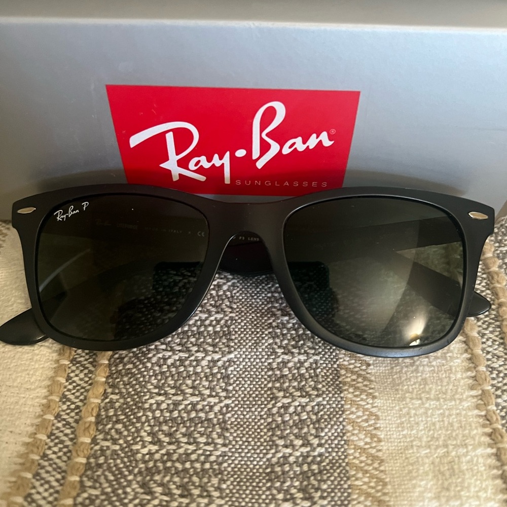 Ray ban polarized glasses